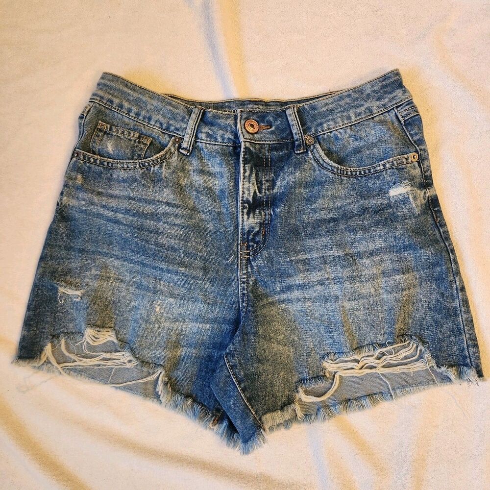 Denim Shorts Women's Size 8 High Rise Easy Fit Distressed by Sound Style